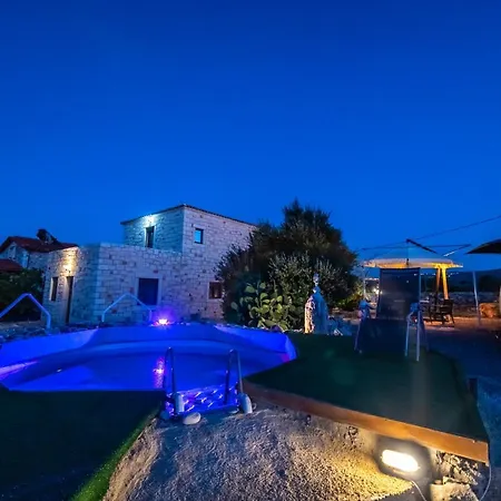 Stone House Irene * הרסוניסוס