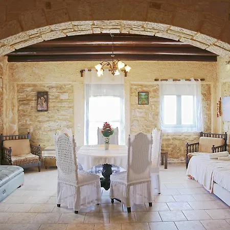 Stone House Irene * הרסוניסוס